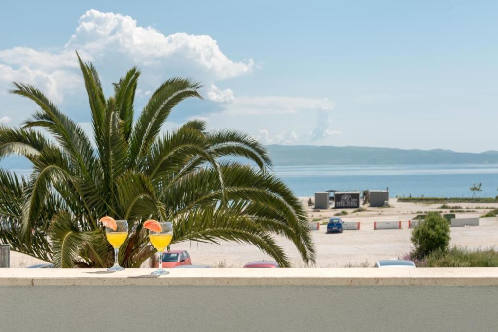 Beachfront Apartment Split Exterior photo