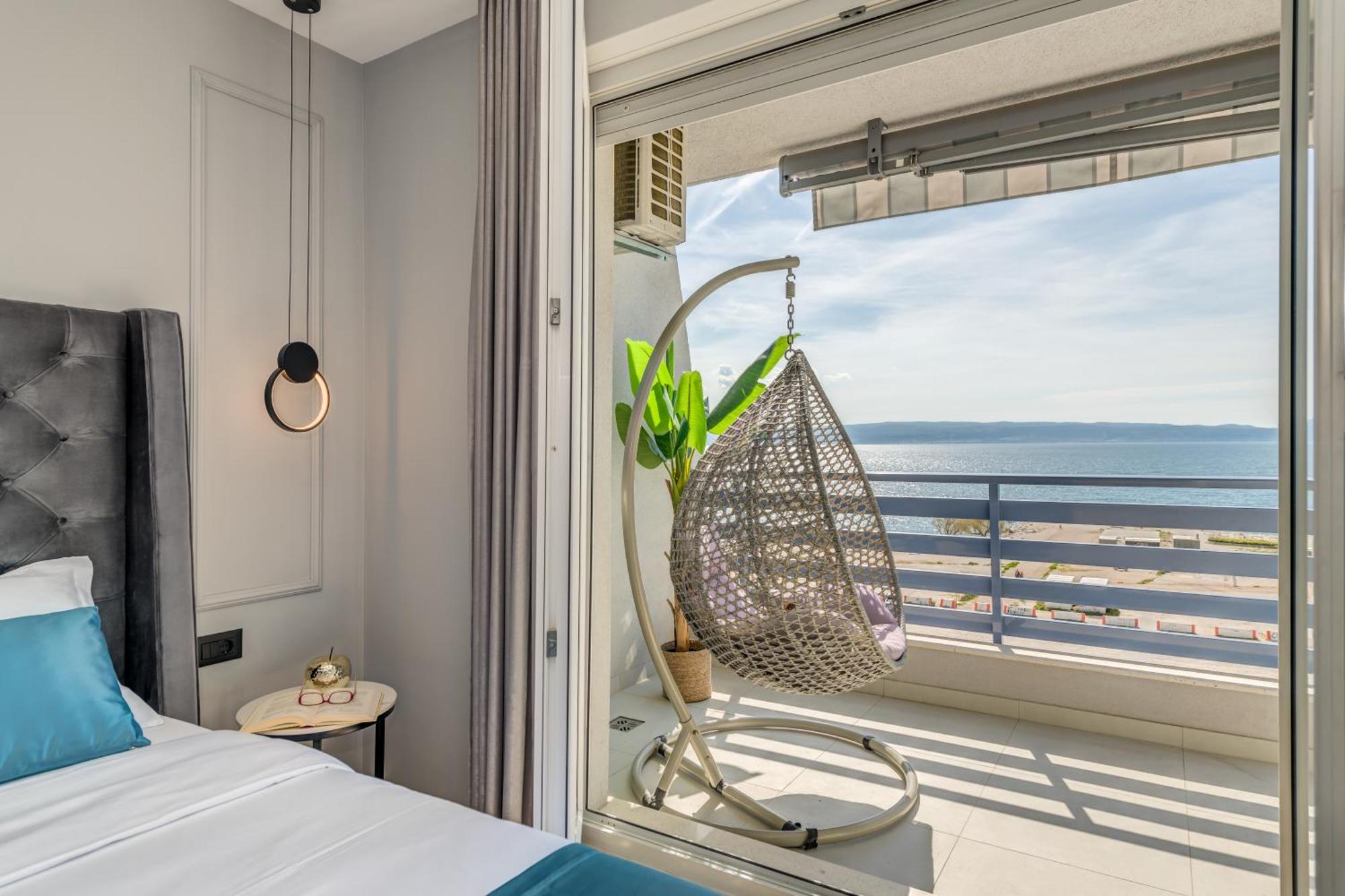 Beachfront Apartment Split Exterior photo